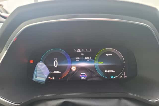 Renault Captur (2022) thumbnail 4