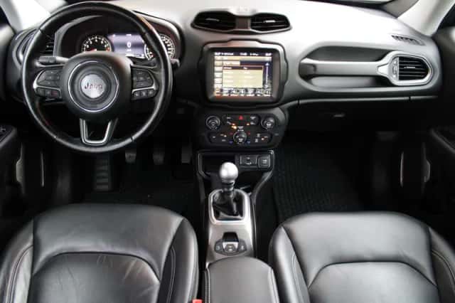 Jeep Renegade (2018) thumbnail 4