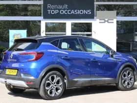 Renault Captur (2021) thumbnail 2