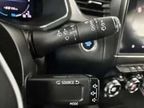 Renault Captur (2021) thumbnail 25