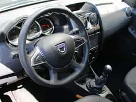 Dacia Duster (2017) thumbnail 23