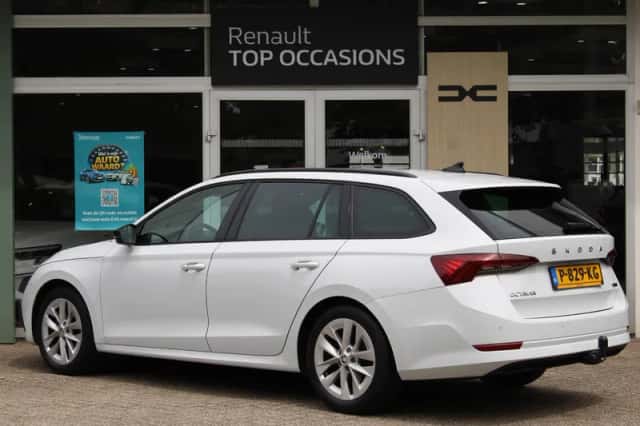 Škoda Octavia (2022) thumbnail 6
