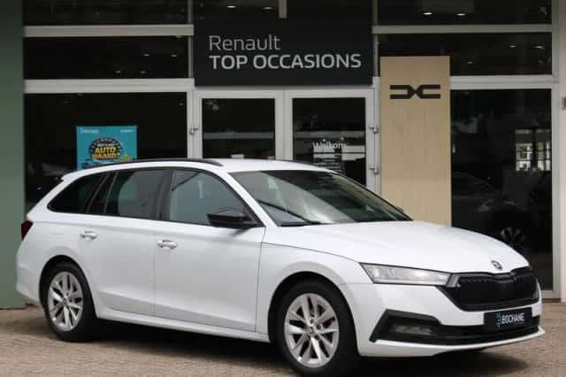 Škoda Octavia (2022) thumbnail 5