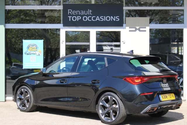 CUPRA Leon (2022) thumbnail 6