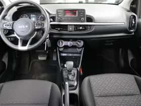 Kia Picanto (2023) thumbnail 3