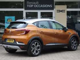 Renault Captur (2020) thumbnail 2