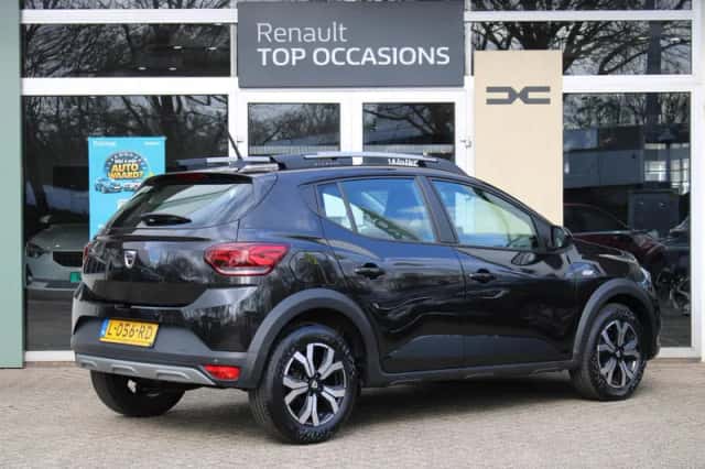 Dacia Sandero Stepway (2021) thumbnail 2