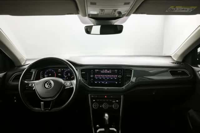 Volkswagen T-Roc (2022) thumbnail 3