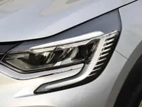 Renault Captur (2023) thumbnail 17