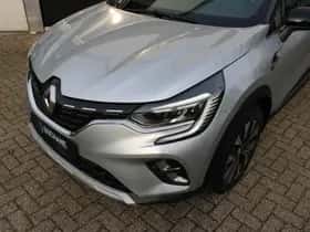 Renault Captur (2023) thumbnail 19