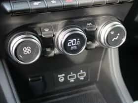 Renault Captur (2023) thumbnail 10