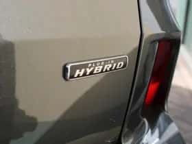 Ford Kuga (2023) thumbnail 17