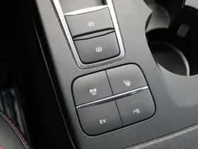 Ford Kuga (2023) thumbnail 10