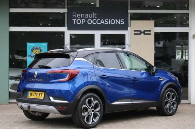 Renault Captur (2020) thumbnail 2