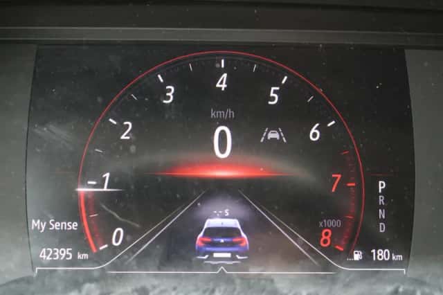 Renault Captur (2020) thumbnail 4