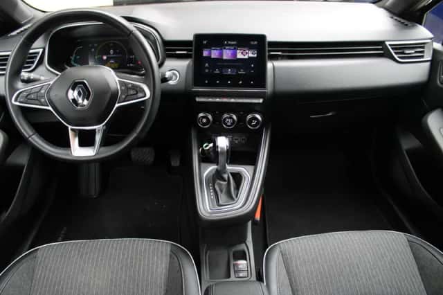 Renault Clio (2021) thumbnail 3