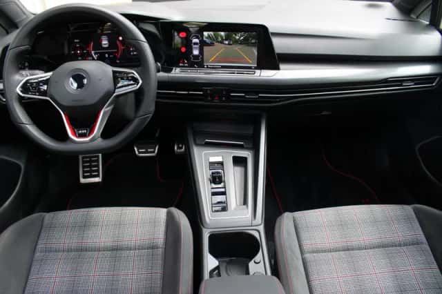 Volkswagen Golf (2020) thumbnail 3