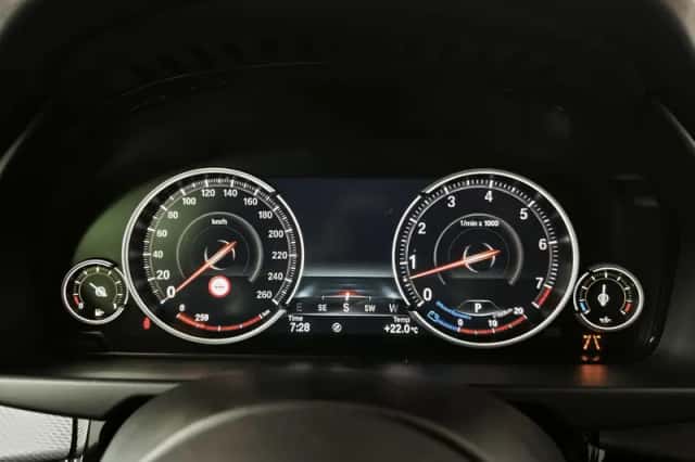 BMW X5 (2018) thumbnail 4