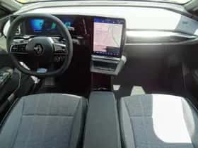 Renault Mégane E-Tech (2025) thumbnail 3