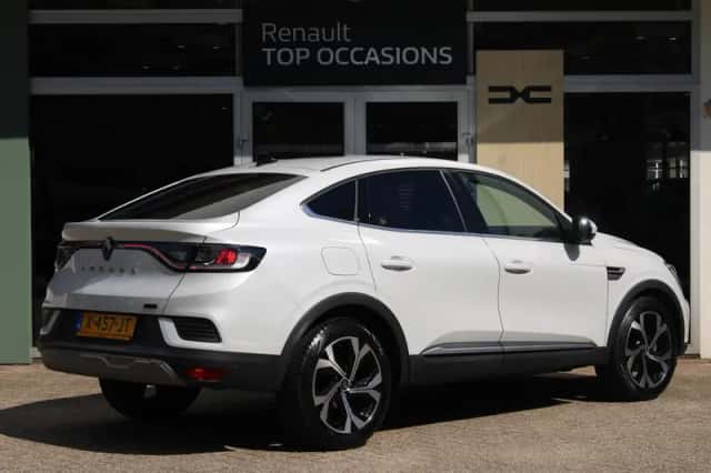 Renault Arkana (2023) thumbnail 2