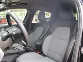 Renault Clio (2024) thumbnail 7