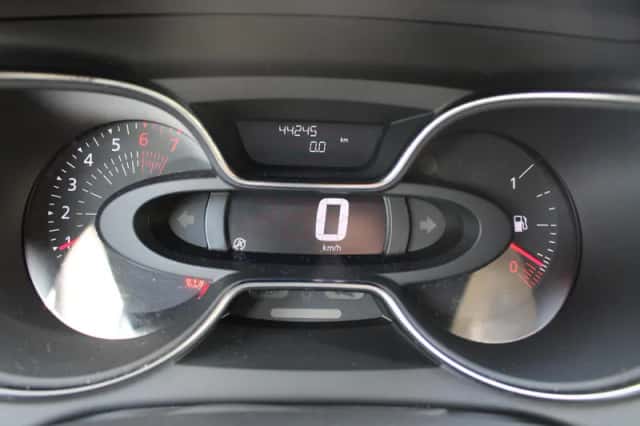 Renault Captur (2020) thumbnail 4