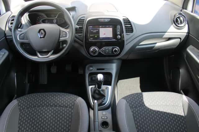Renault Captur (2020) thumbnail 3
