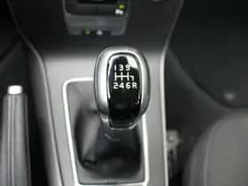 Volvo V40 (2018) thumbnail 21