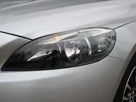 Volvo V40 (2018) thumbnail 24