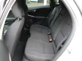 Volvo V40 (2018) thumbnail 28