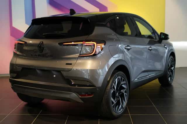 Renault Captur (2026) thumbnail 2