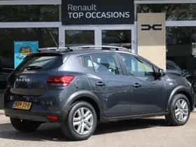 Dacia Sandero Stepway (2023) thumbnail 2