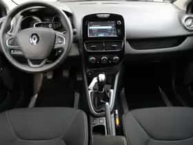 Renault Clio (2018) thumbnail 3
