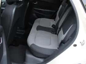 Renault Captur (2016) thumbnail 19