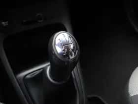 Renault Captur (2016) thumbnail 28