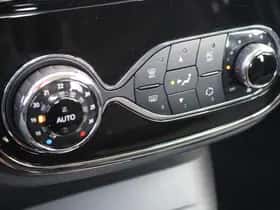 Renault Captur (2014) thumbnail 12
