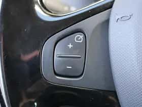 Renault Captur (2014) thumbnail 15