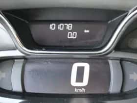Renault Captur (2014) thumbnail 4