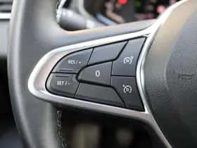 Renault Clio (2022) thumbnail 18