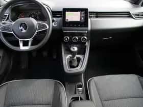 Renault Clio (2022) thumbnail 3