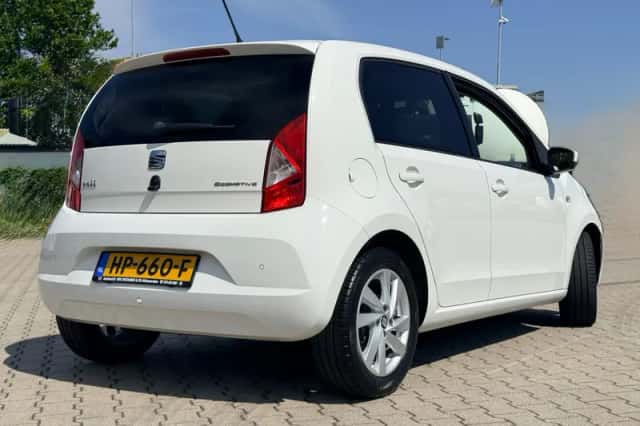 SEAT Mii (2015) thumbnail 2