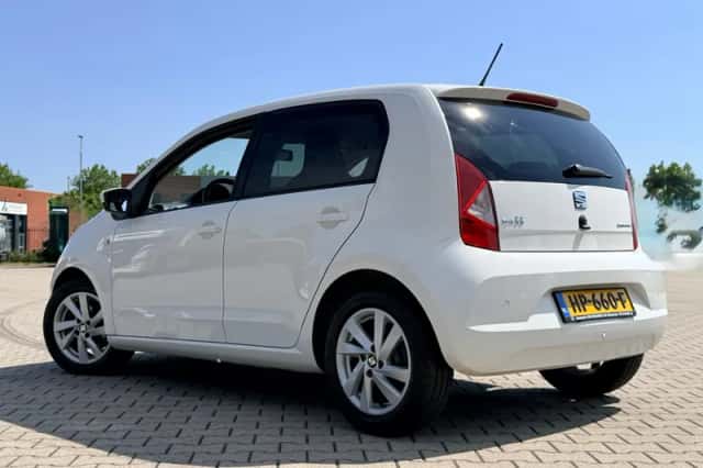 SEAT Mii (2015) thumbnail 3