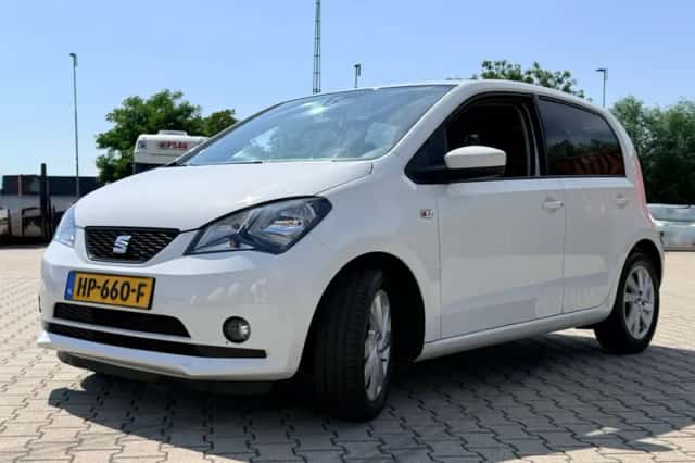 SEAT Mii (2015) thumbnail 4