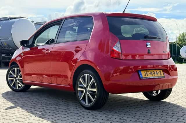 SEAT Mii (2016) thumbnail 3