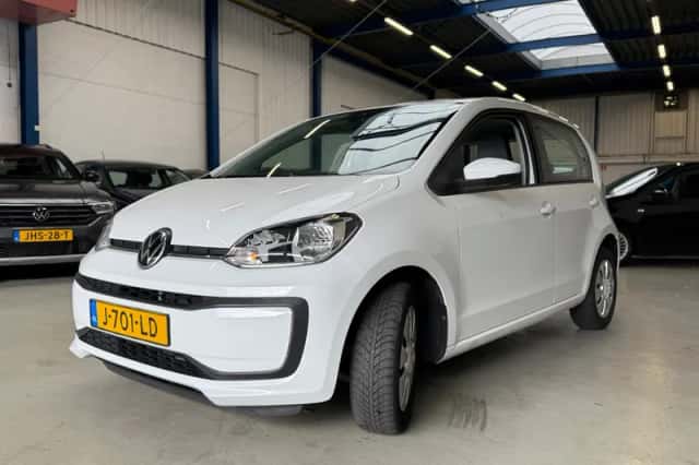 Volkswagen Up! (2020) thumbnail 4