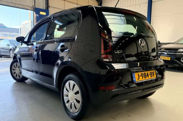 Volkswagen Up! (2020) thumbnail 3