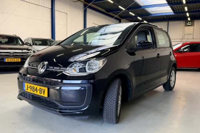 Volkswagen Up! (2020) thumbnail 4
