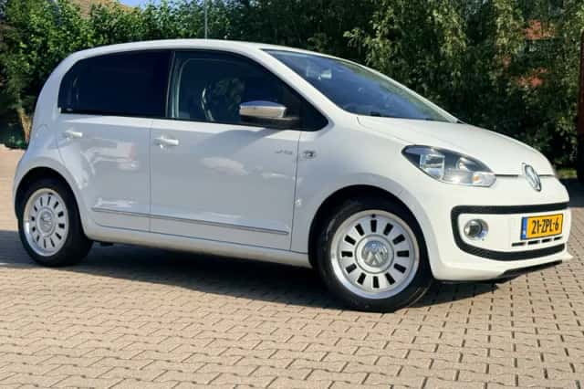 Volkswagen Up! (2013) thumbnail 1