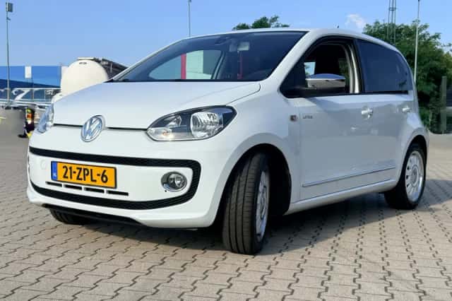 Volkswagen Up! (2013) thumbnail 4