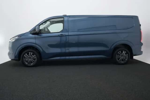 Ford E-Transit Custom (2026) thumbnail 1